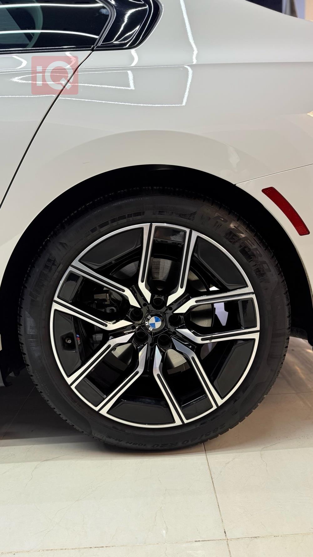 بي ام دبليو الفئة 7